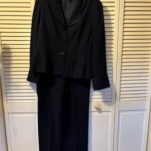 Elegant Navy Women's Cynthia Howie Suit